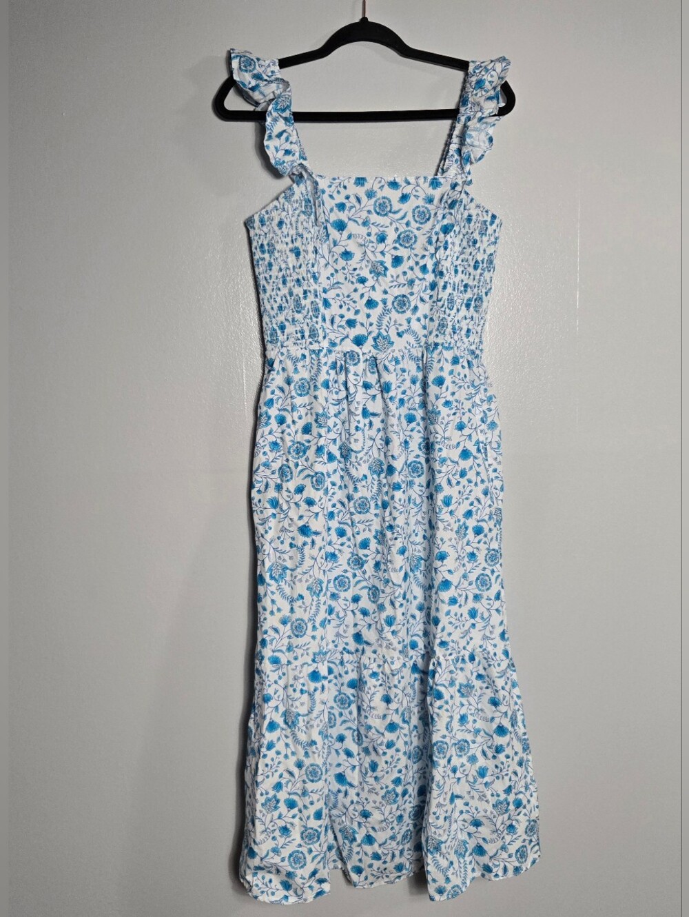 Draper James Blue White Floral Smocked Ruffle Strap Tiered Midi Dress Size M - Picture 2 of 7
